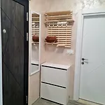 Family Garden - Bright 1br *